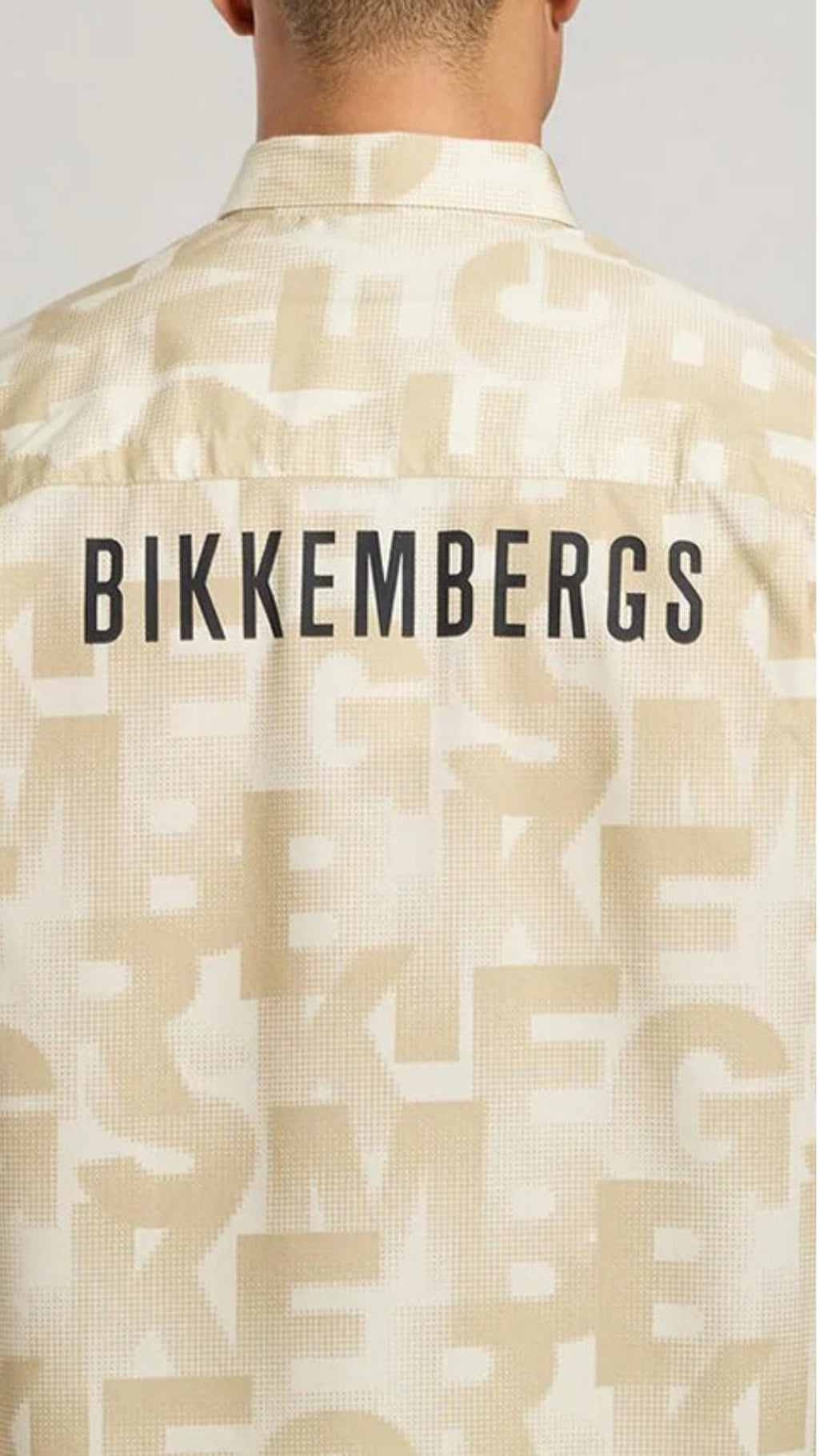 Bikkembergs Бежова риза с къс ръкав - Детайл