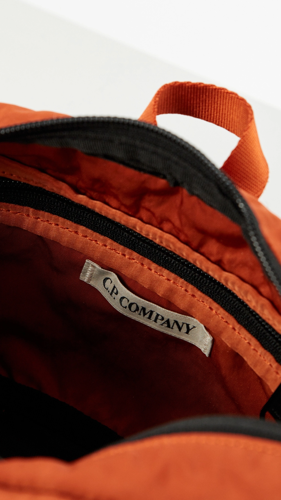 C.P. Company оранжева чанта